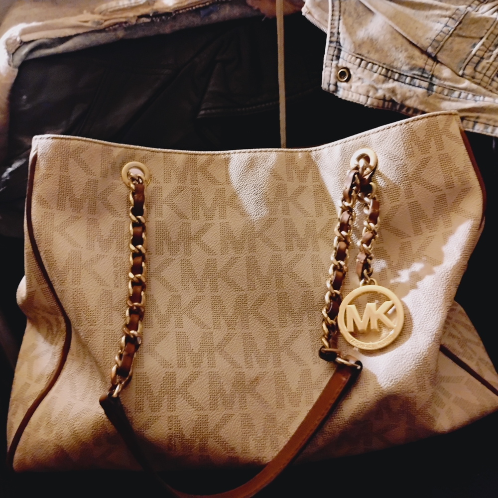 Michael Kors Cream Shoulder Bag with Gold Accents